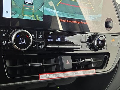 2025 Toyota Highlander Platinum