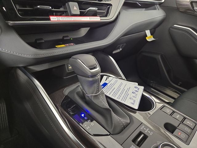 2025 Toyota Highlander Platinum