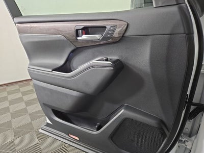 2025 Toyota Highlander Platinum