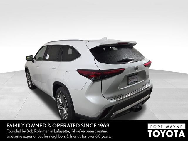 2025 Toyota Highlander Platinum
