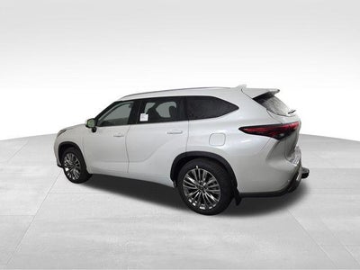 2025 Toyota Highlander Platinum