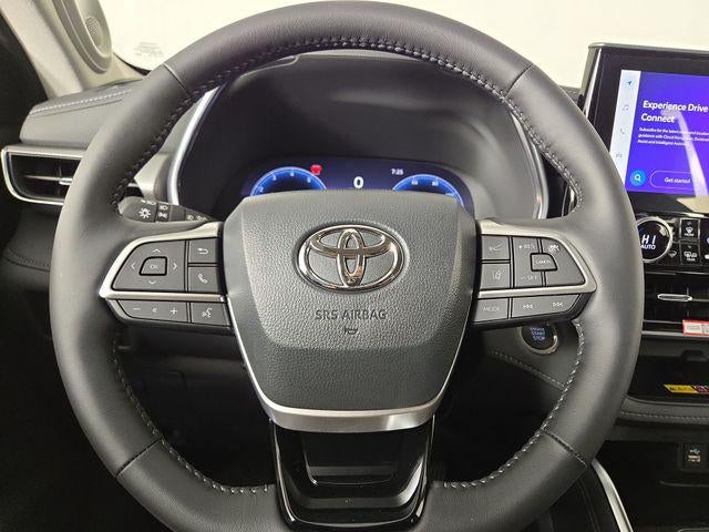 2025 Toyota Highlander Platinum