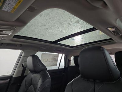 2025 Toyota Highlander Platinum
