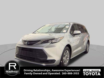 2023 Toyota Sienna LE 8 Passenger