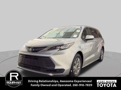2023 Toyota Sienna LE 8 Passenger