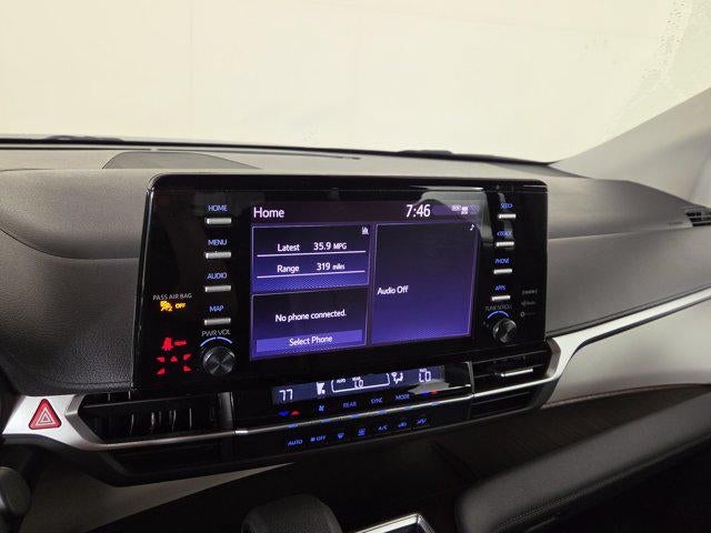 2023 Toyota Sienna LE 8 Passenger