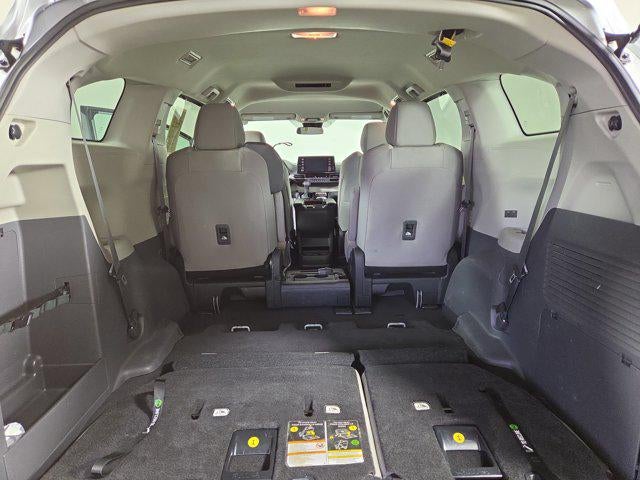 2023 Toyota Sienna LE 8 Passenger