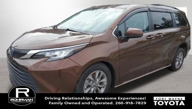 2023 Toyota Sienna LE 8 Passenger