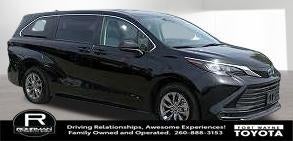 2024 Toyota Sienna LE 8 Passenger