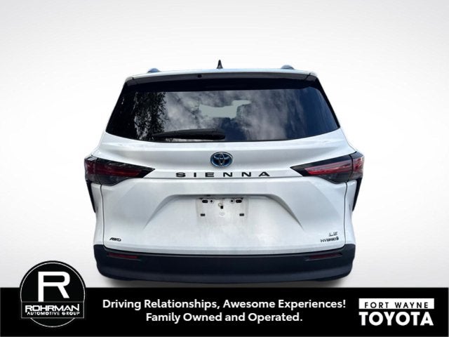 2021 Toyota Sienna LE 8 Passenger