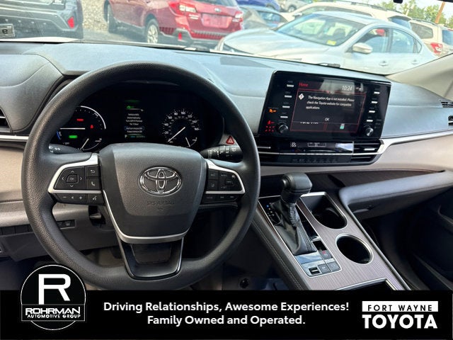 2021 Toyota Sienna LE 8 Passenger