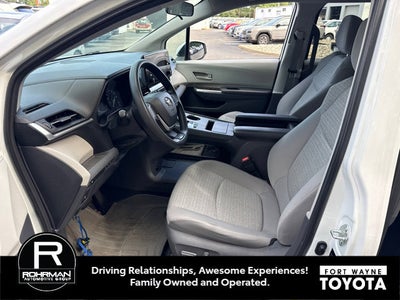 2021 Toyota Sienna LE 8 Passenger