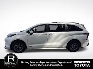 2021 Toyota Sienna LE 8 Passenger