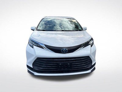 2021 Toyota Sienna LE 8 Passenger