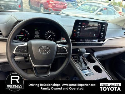2021 Toyota Sienna LE 8 Passenger