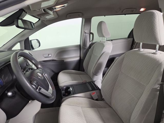 2020 Toyota Sienna LE 8 Passenger