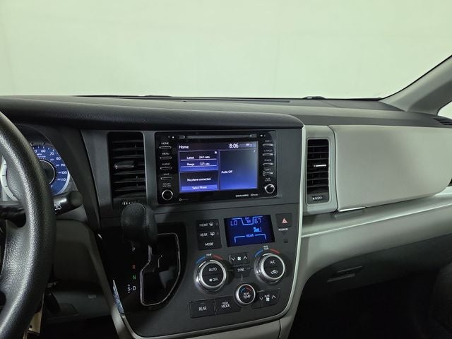 2020 Toyota Sienna LE 8 Passenger