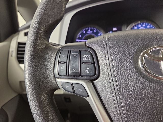 2020 Toyota Sienna LE 8 Passenger