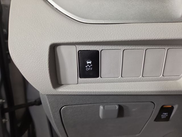 2020 Toyota Sienna LE 8 Passenger