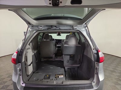 2020 Toyota Sienna LE 8 Passenger
