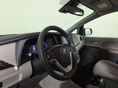 2020 Toyota Sienna LE 8 Passenger