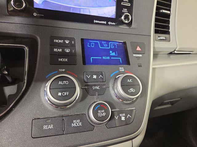 2020 Toyota Sienna LE 8 Passenger