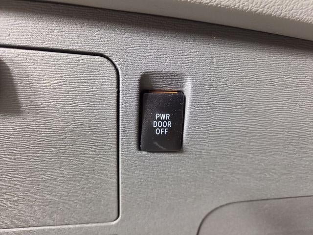 2020 Toyota Sienna LE 8 Passenger
