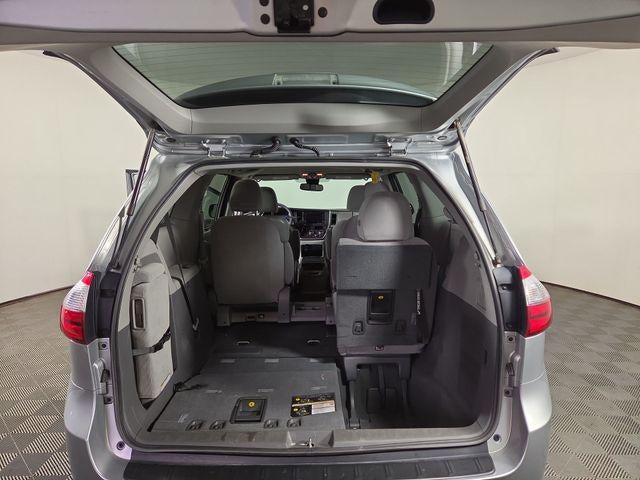 2020 Toyota Sienna LE 8 Passenger