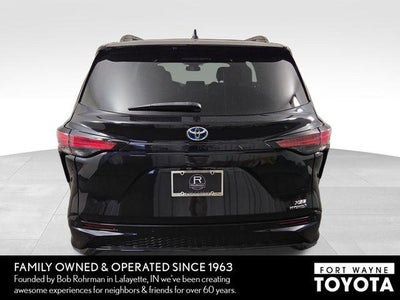 2023 Toyota Sienna XSE 7 Passenger