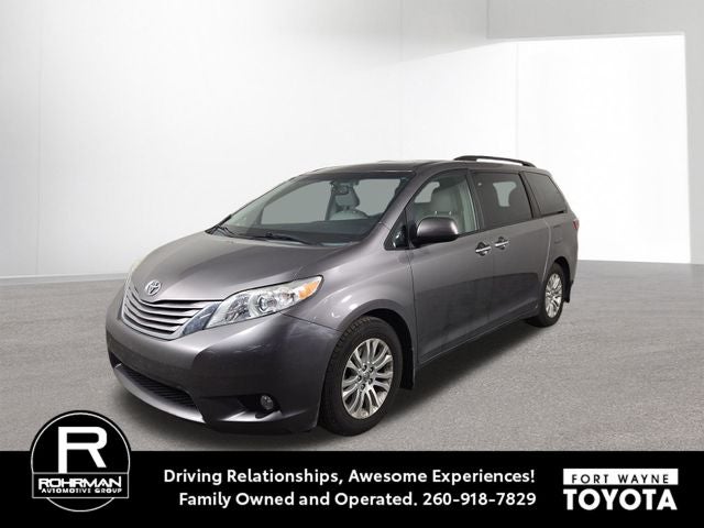 2015 Toyota Sienna XLE 8 Passenger