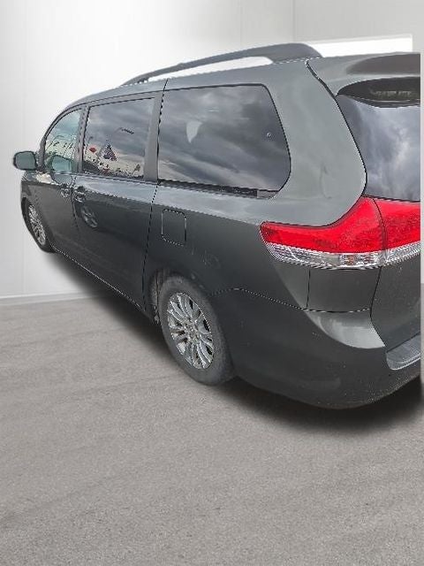 2011 Toyota Sienna XLE