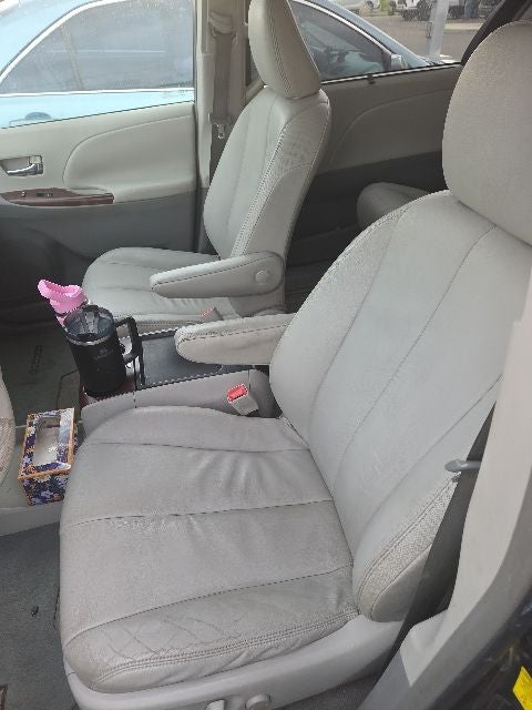 2011 Toyota Sienna XLE