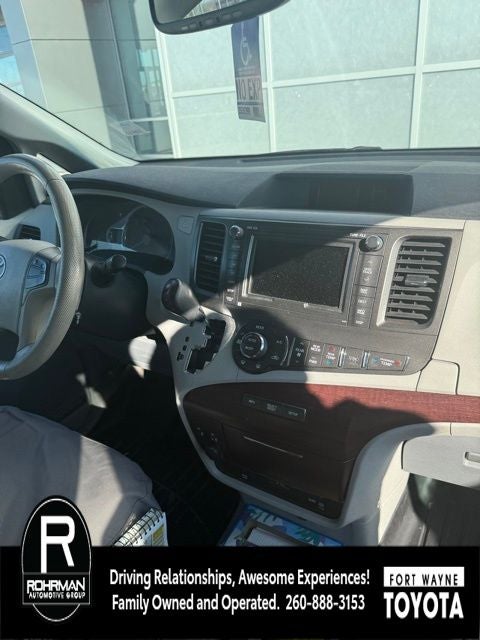 2011 Toyota Sienna XLE