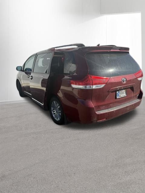 2011 Toyota Sienna XLE