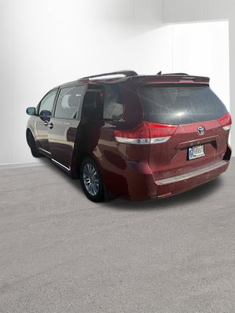 2011 Toyota Sienna XLE