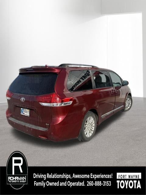 2011 Toyota Sienna XLE