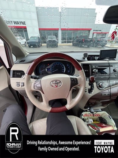 2013 Toyota Sienna Limited 7 Passenger
