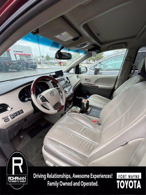 2013 Toyota Sienna Limited 7 Passenger