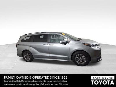 2024 Toyota Sienna XLE