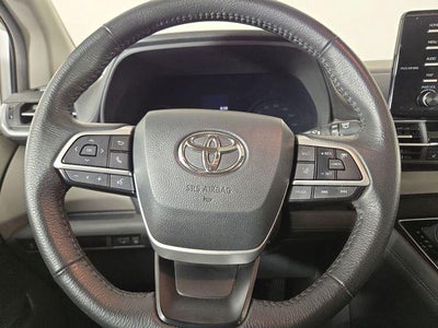 2024 Toyota Sienna XLE