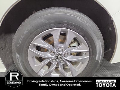 2024 Toyota Sienna XLE 8 Passenger