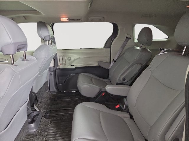 2024 Toyota Sienna XLE 8 Passenger
