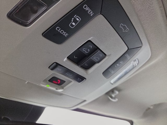 2024 Toyota Sienna XLE 8 Passenger
