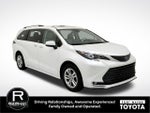 2024 Toyota Sienna XLE 8 Passenger