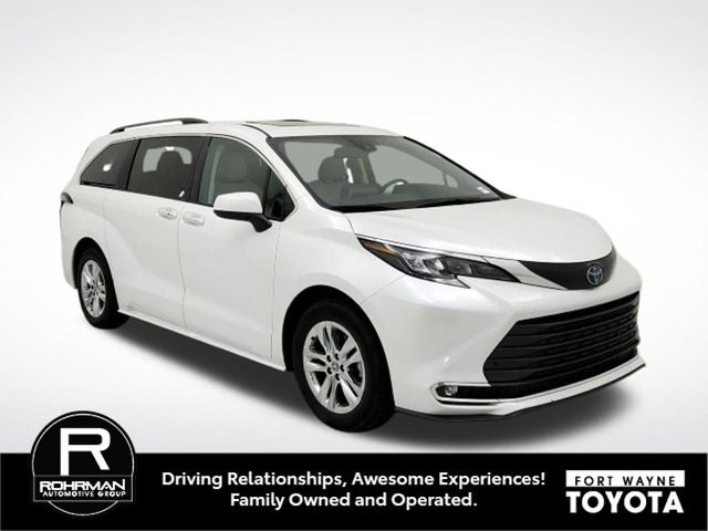 2024 Toyota Sienna XLE 8 Passenger