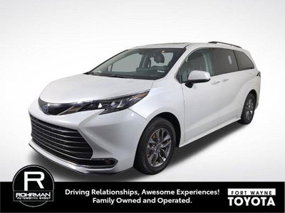 2024 Toyota Sienna XLE 8 Passenger