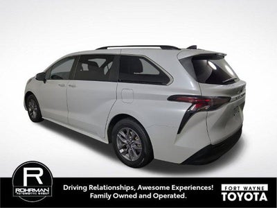2024 Toyota Sienna XLE 8 Passenger