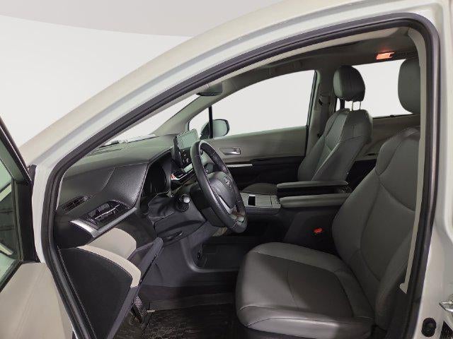 2024 Toyota Sienna XLE 8 Passenger
