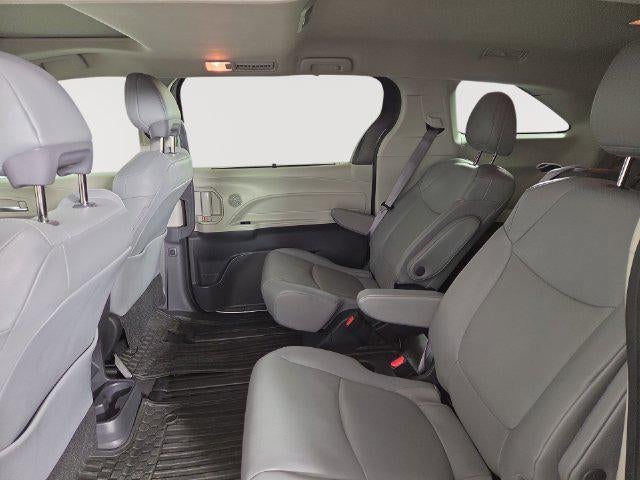 2024 Toyota Sienna XLE 8 Passenger