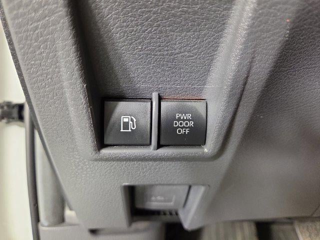 2024 Toyota Sienna XLE 8 Passenger